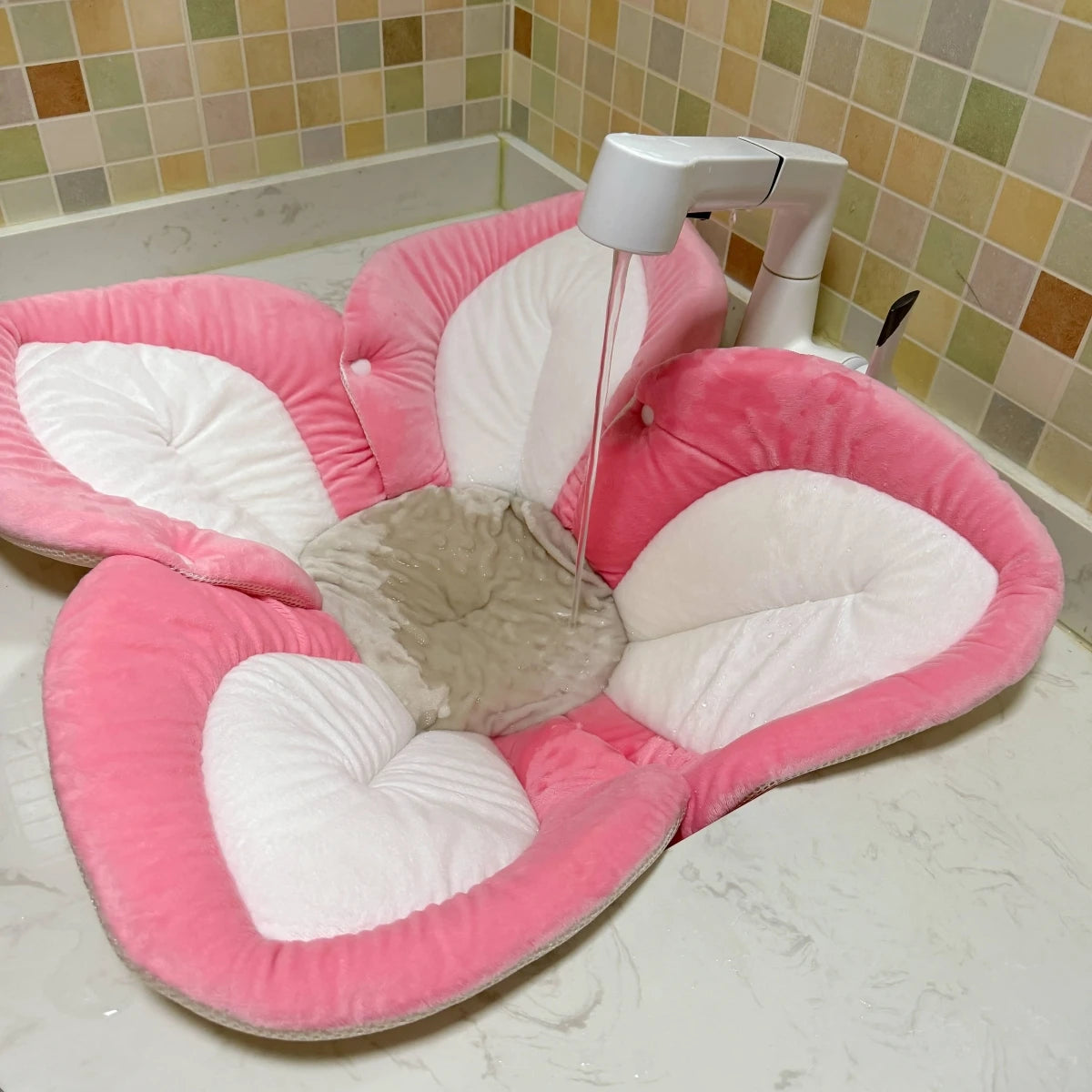 Flower Baby Bath Pad for Safe and Comfortable Bathing Experience